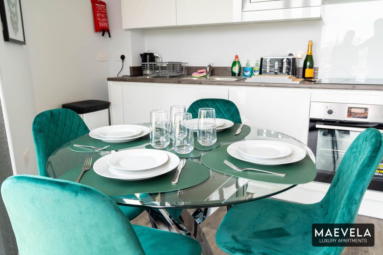 Maevela Apartments - Luxury Top Floor Penthouse - With Parking - 2 Bedroom New Build Apartment ✪ City Centre, Digbeth ✓ With Huge Patio Sliding Doors - City View - Rooftop Terrace - Ps4 & Smart Tv'S Birmingham Zewnętrze zdjęcie