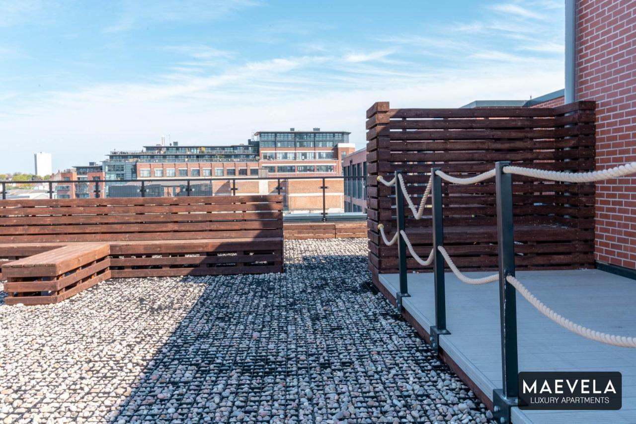 Maevela Apartments - Luxury Top Floor Penthouse - With Parking - 2 Bedroom New Build Apartment ✪ City Centre, Digbeth ✓ With Huge Patio Sliding Doors - City View - Rooftop Terrace - Ps4 & Smart Tv'S Birmingham Zewnętrze zdjęcie
